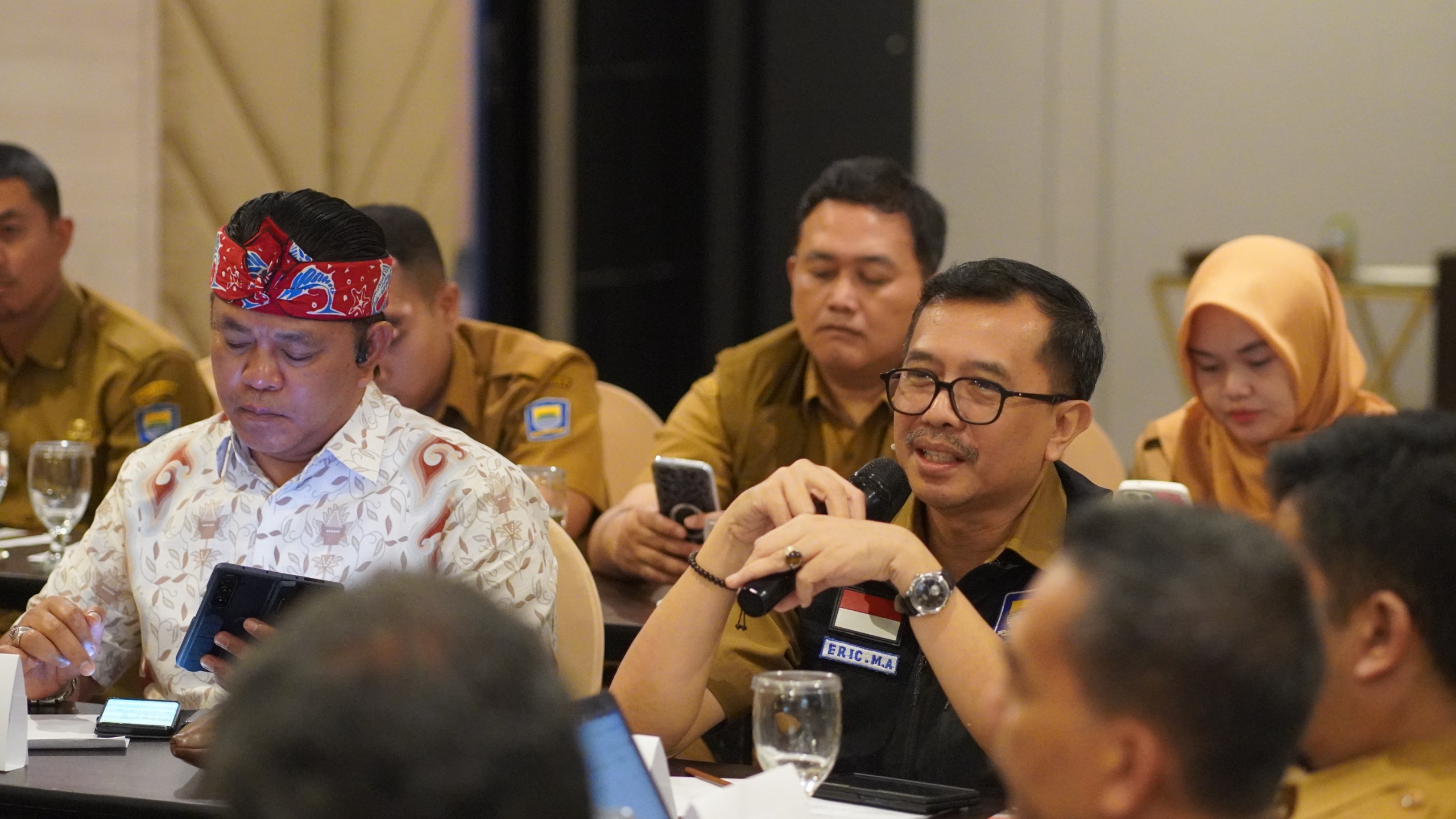 Focus Group Discussion (FGD) dengan tema "Strategi Pemenuhan Waktu Proses Perizinan Sesuai Ketentuan Peraturan Pemerintah No. 28 Tahun 2025 tentang Penyelenggaraan Perizinan Berusaha Berbasis Risiko"